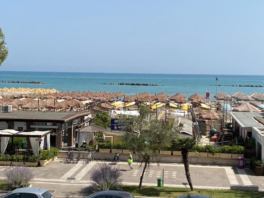 Jungle Breeze Apartamento Pescara Exterior foto